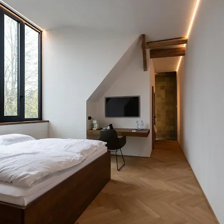 Lukas Kapeller Und Restaurant