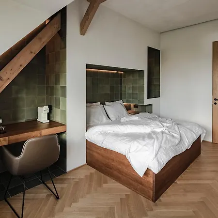 Hotel Lukas Kapeller Und Restaurant 4*