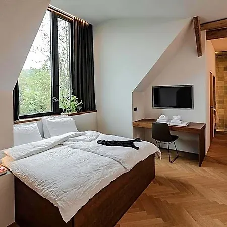 Hotel Lukas Kapeller Und Restaurant 4*