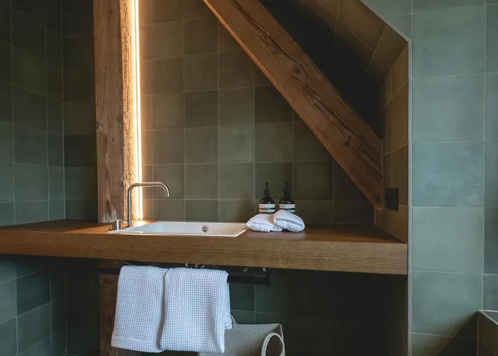 Otel Lukas Kapeller Und Restaurant 4*