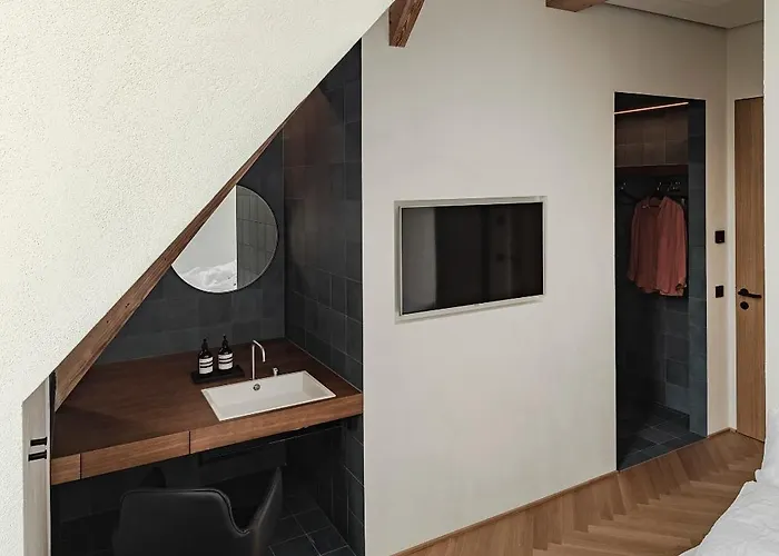 Lukas Kapeller Und Restaurant