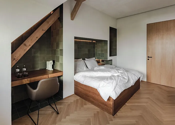 Otel Lukas Kapeller Und Restaurant