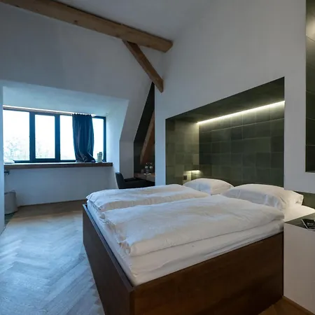 Hotel Lukas Kapeller Und Restaurant