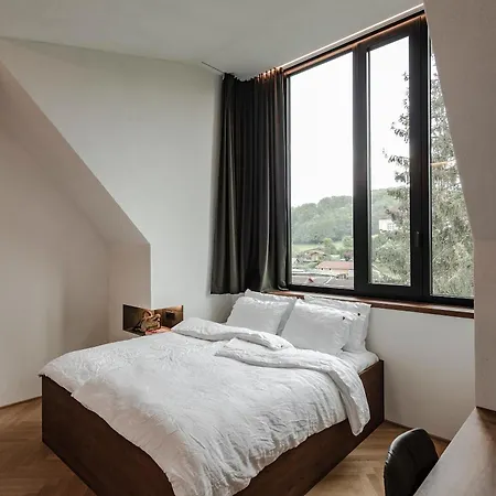 Lukas Kapeller Und Restaurant